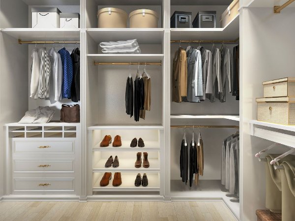 Light wood flooring in a built-in closet