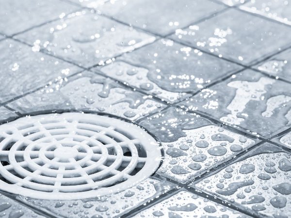 Tiled shower floor with drain